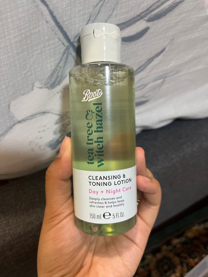 BOOTS TEA TREE WITCH  HAZD TONER